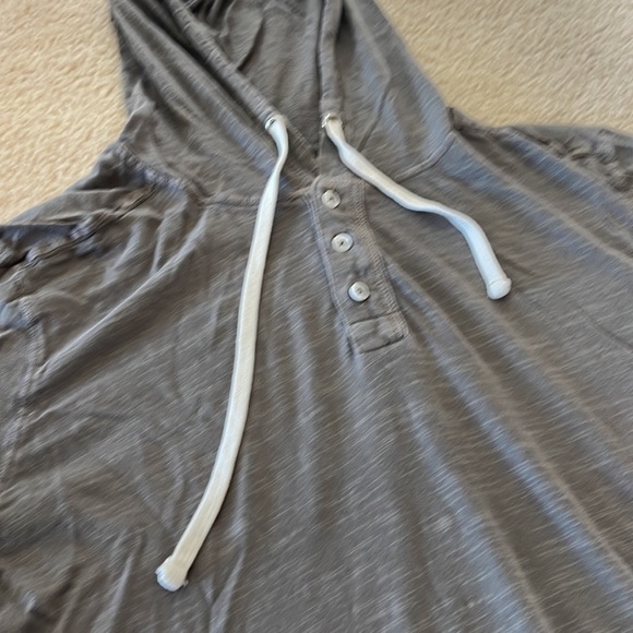 Lightweight Surfer Hoodie - Picture 2 of 3